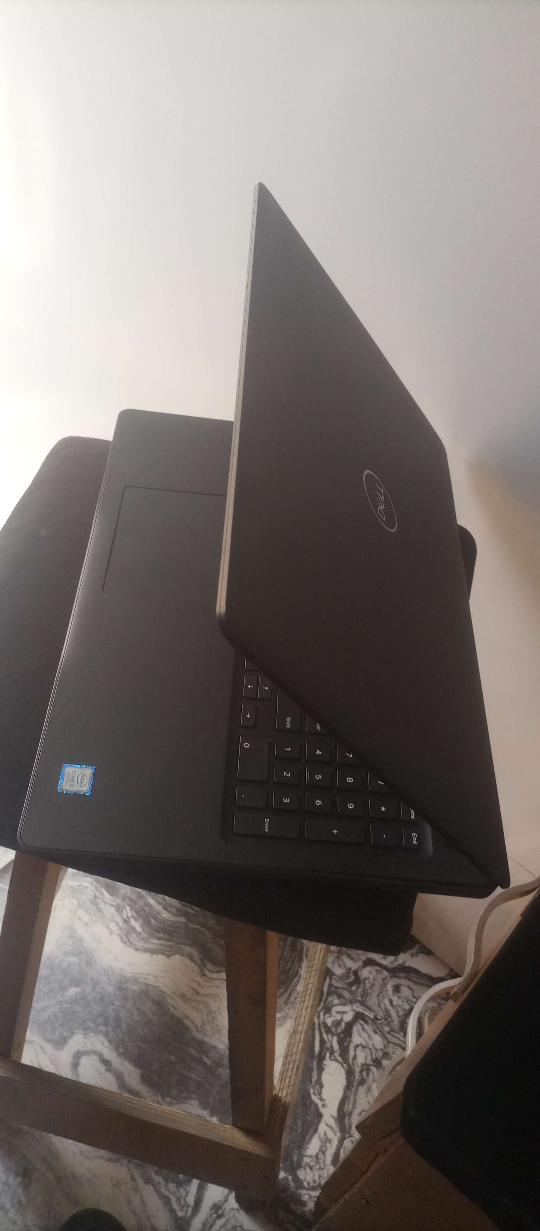 DELL Latitude 3590